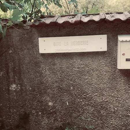 La Bergerie En Bord D'aveyron Appartement *