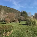 La Bergerie En Bord D'aveyron 아파트
